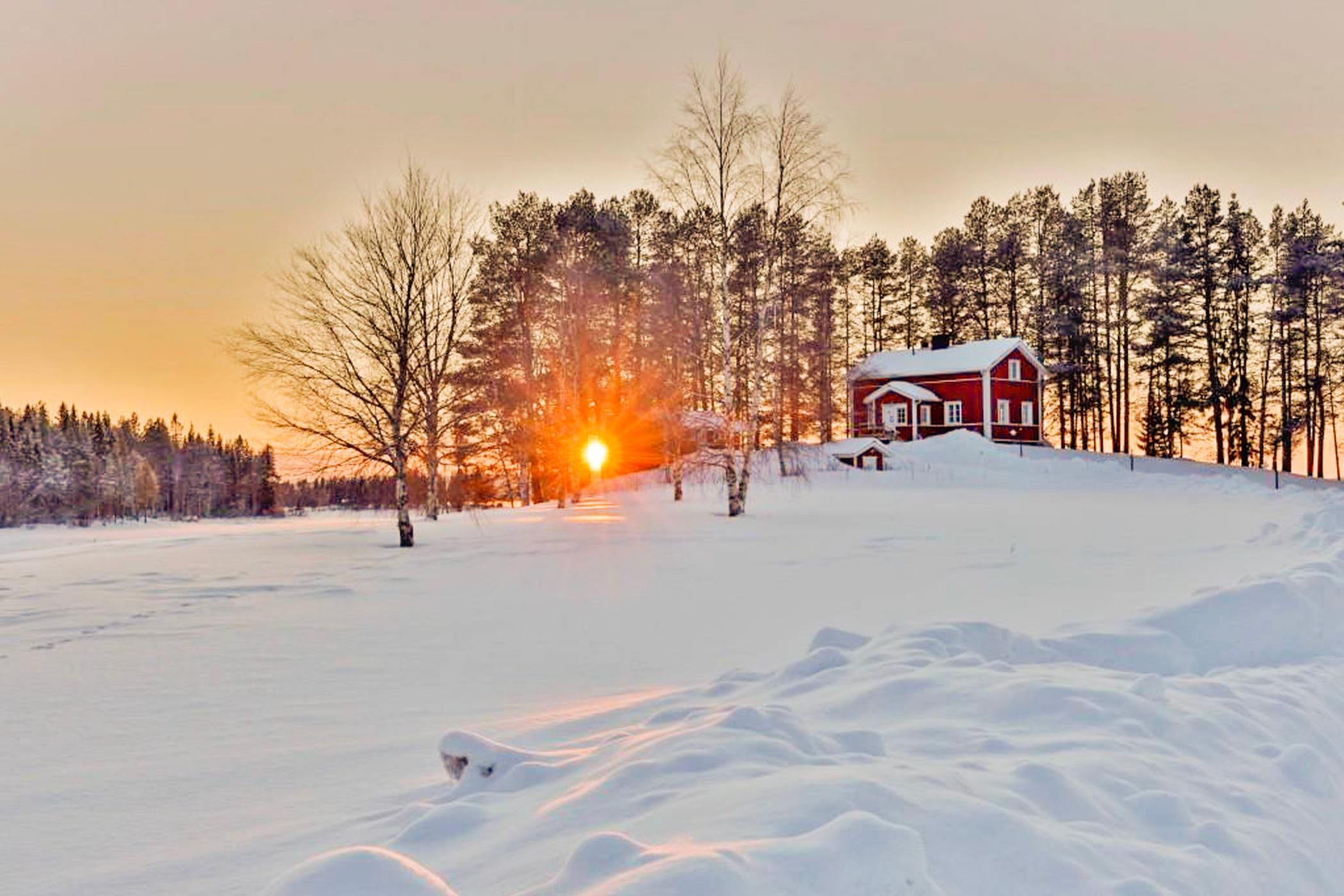 Atmosfera serale attorno alla Mökki